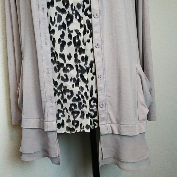 LOGO Mauve Blush Button Down Cardigan Ruffle Hem - Picture 2 of 8